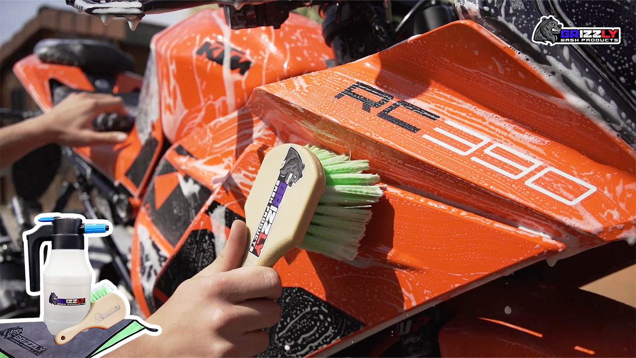 Charger la vidéo : Grizzly Wash Products - Collection Tout-Terrain (moto, quad, VTT, BMX)