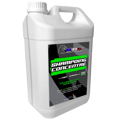 Le Shampoing Concentré Tout-Terrain Grizzly Wash Products® est une solution spécifiquement développée pour le lavage des engins tout-terrain tels que les motos, 4X4, quads, buggys, VTT, etc. Grâce à sa formule exclusive, il liquéfie rapidement la terre pour un nettoyage facile sans détériorer les pièces en aluminium anodisées ou non, les plastiques, les caoutchoucs et parties sensibles. Il laisse après séchage une finition brillante et une pellicule protectrice sur votre véhicule.
